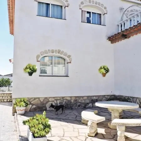 Preciosa Casa Con Piscina Al Lado De La Playa Holiday home