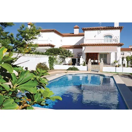 Preciosa Casa Con Piscina Al Lado De La Playa Miami Playa